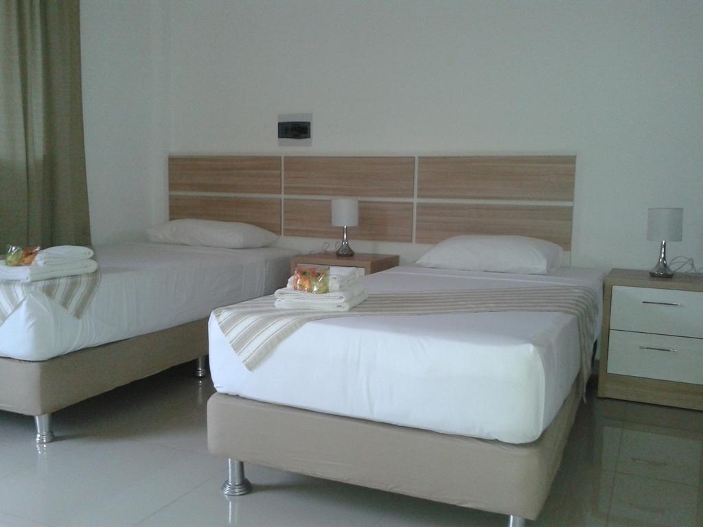 Hotel Salzburgo Ciudad del Este Ruang foto