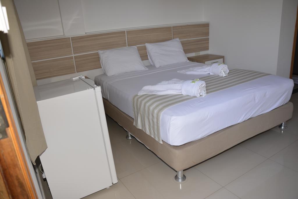 Hotel Salzburgo Ciudad del Este Ruang foto