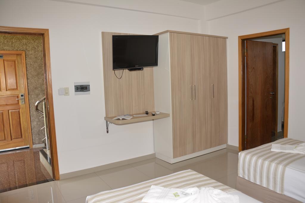 Hotel Salzburgo Ciudad del Este Ruang foto