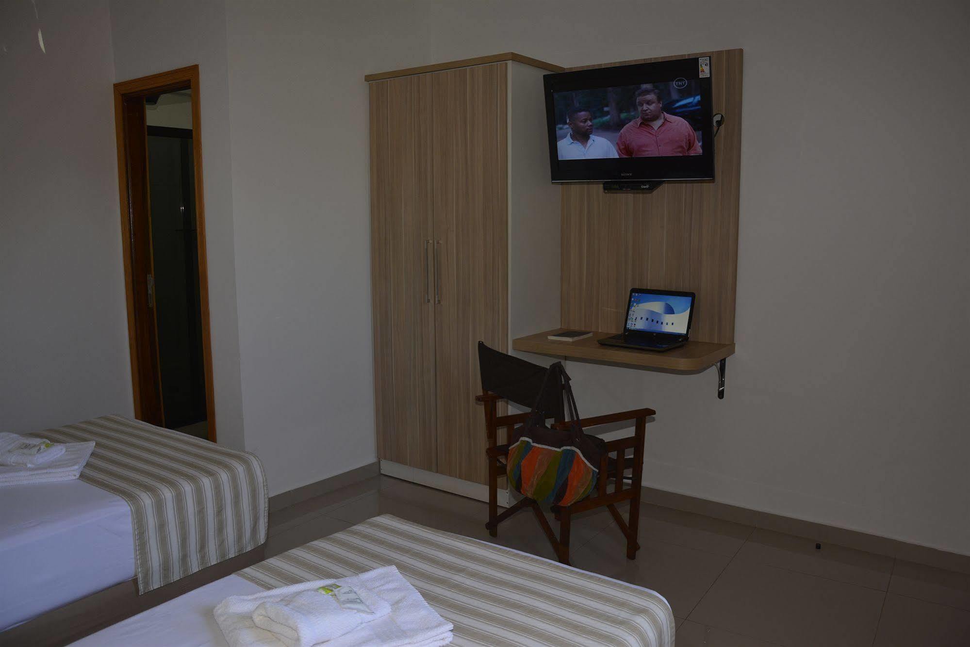 Hotel Salzburgo Ciudad del Este Bagian luar foto