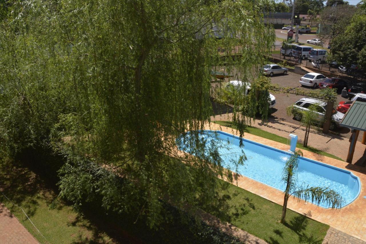 Hotel Salzburgo Ciudad del Este Bagian luar foto